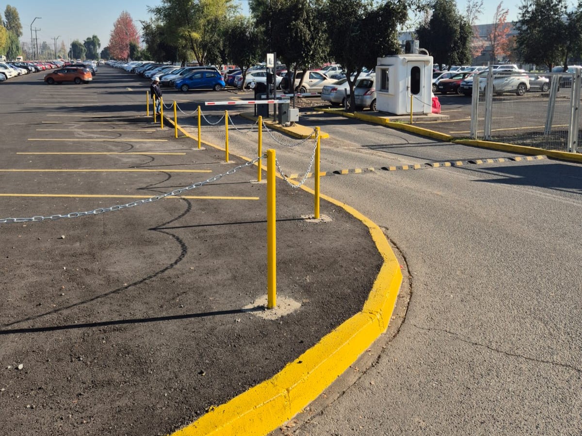Segregadores metálicos con cadena antes de la intervención